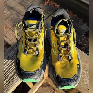 Brooks Caldera 7 size 10